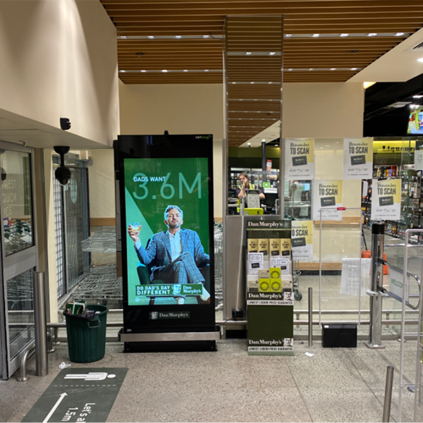 Dan Murphy - Store Entrance - Cluttered.png