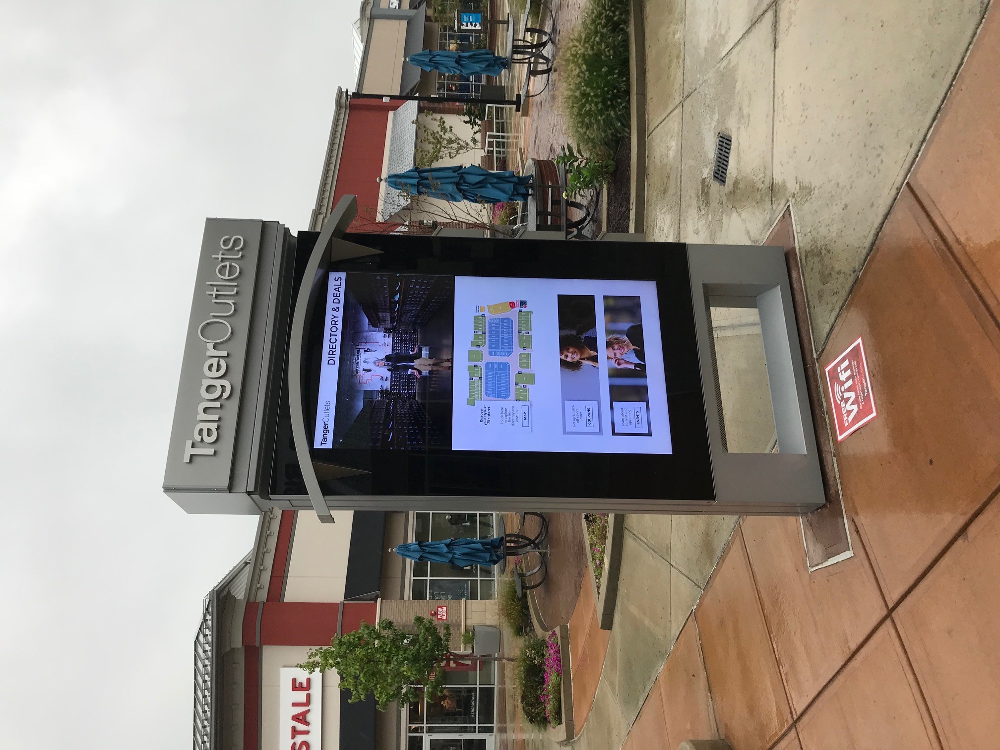 Tanger 75in Totem large