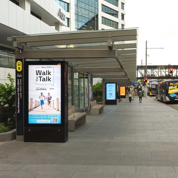 Auckland_Bus_Shelter.jpg