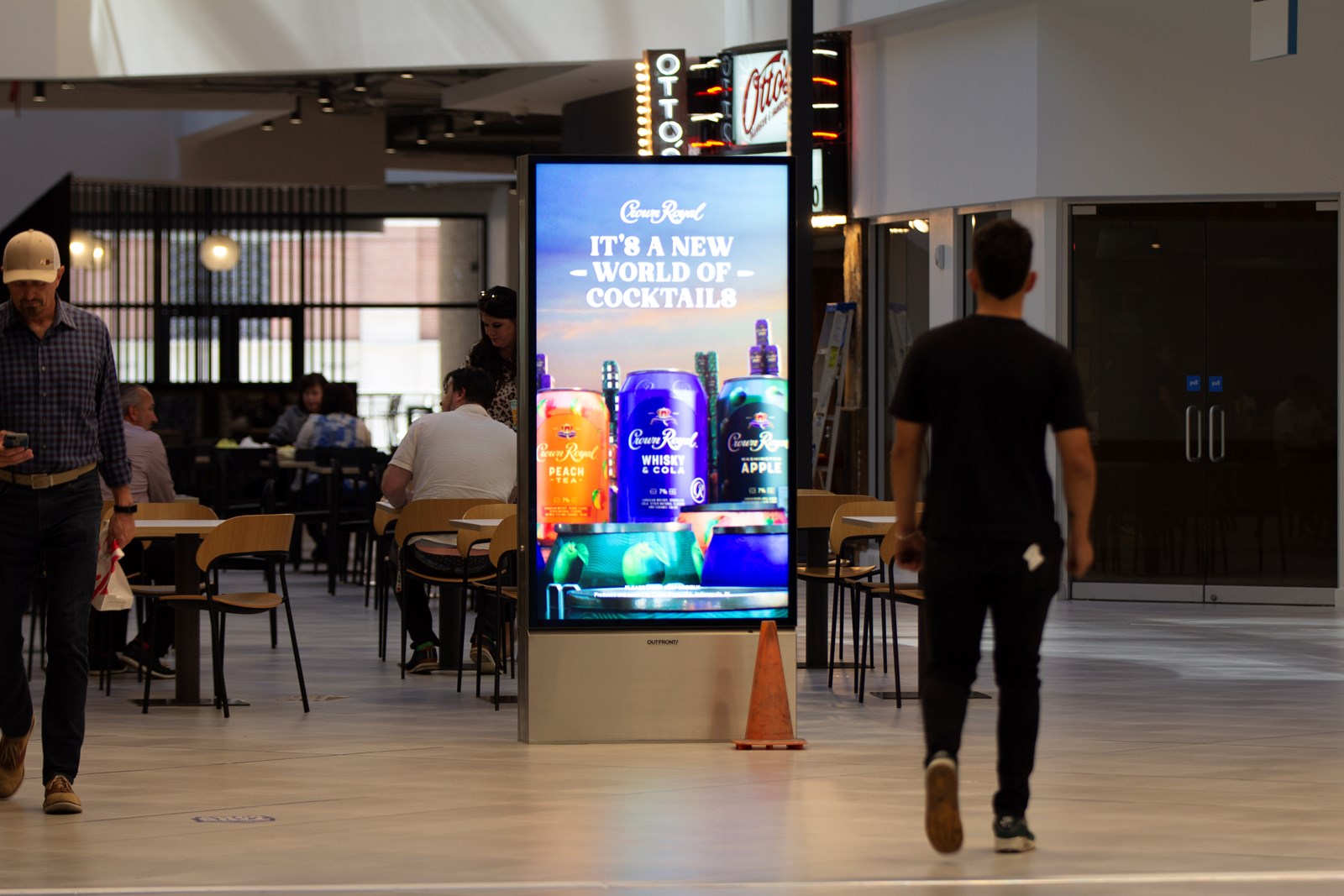 Digital vs Static Signage: Choosing the Right Solution for Your Indoor ...