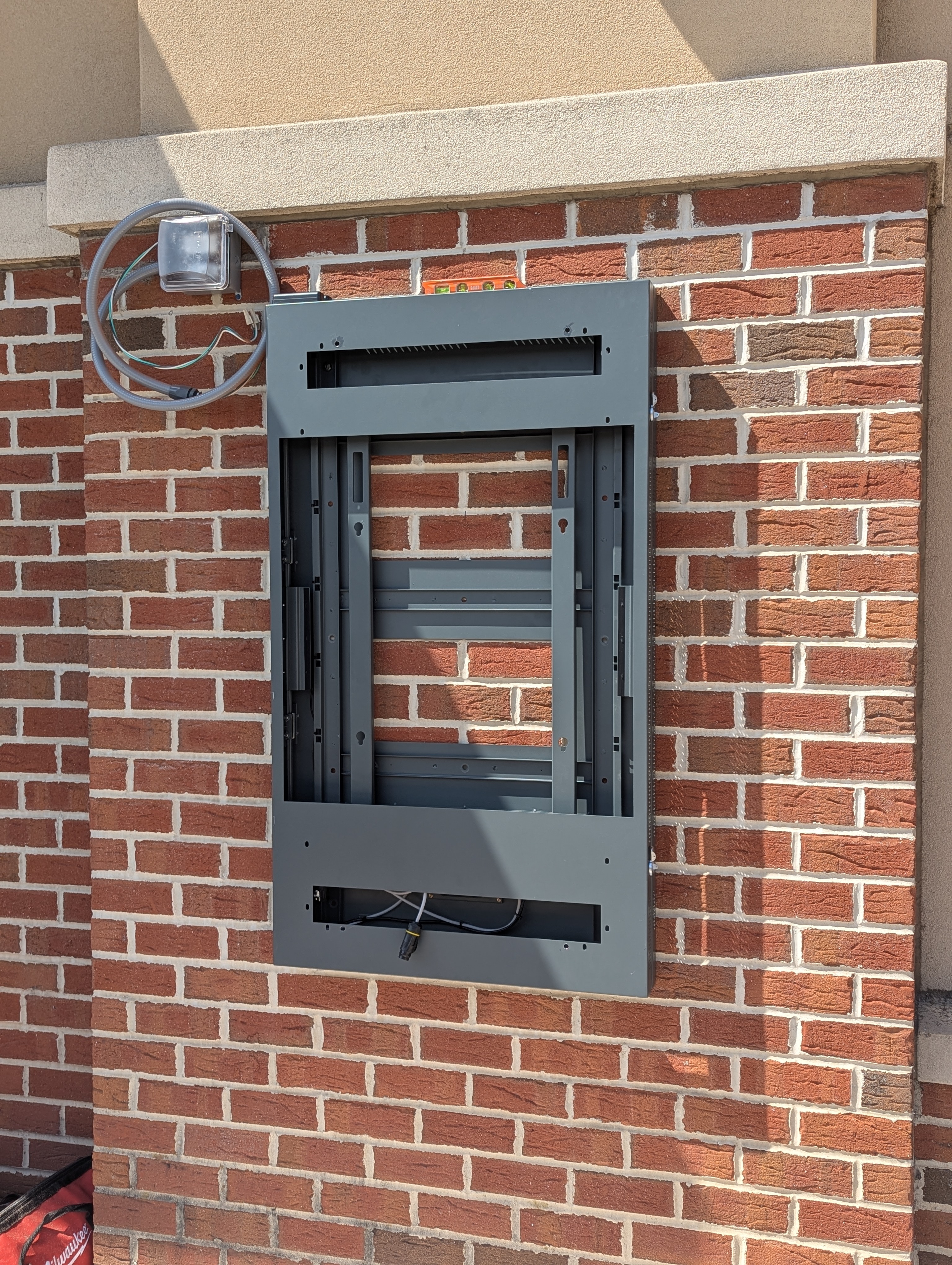 Vanguard Outdoor Advertising Digital Display Wall Mount